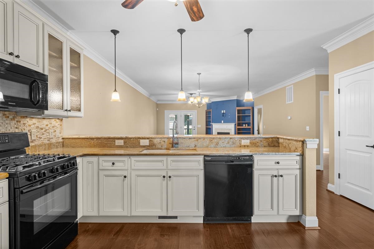 104 Hollen Mill Ct, Bridgewater, VA 22812 - photo 8