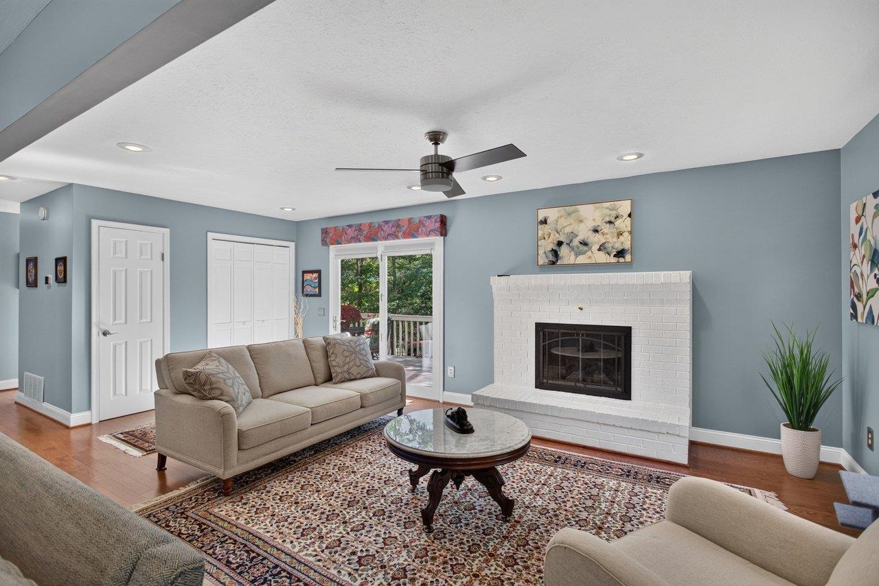 340 Elk Ln photo 12