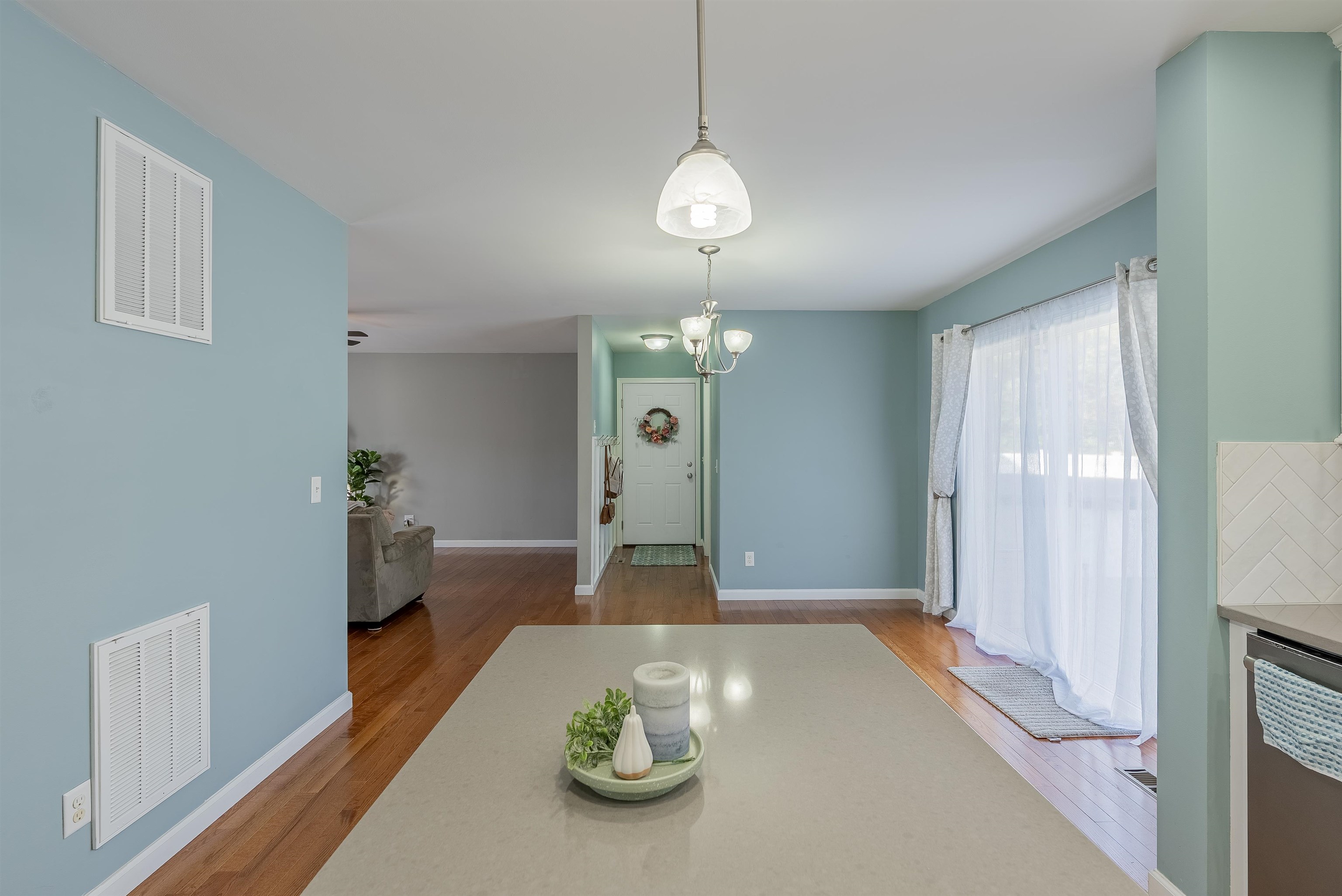 4260 Wiltshire St photo 17