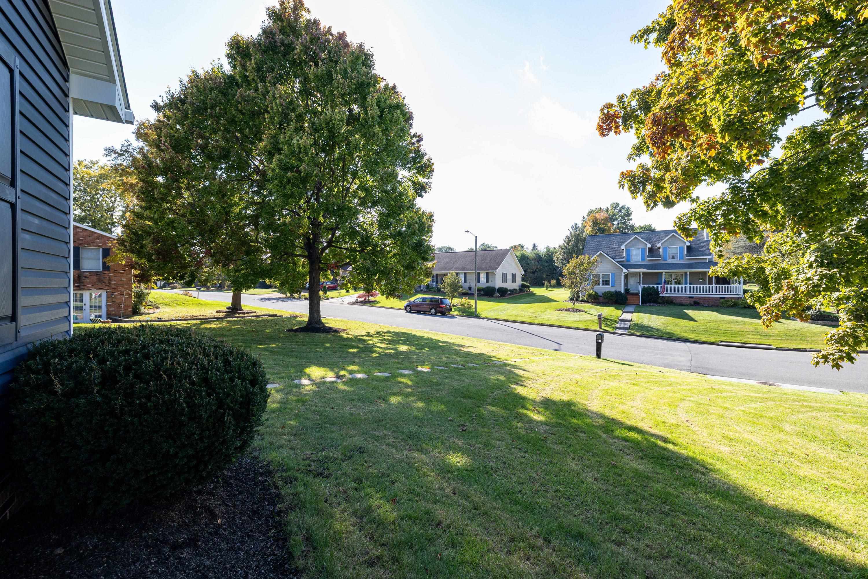 951 Mockingbird Dr photo 52