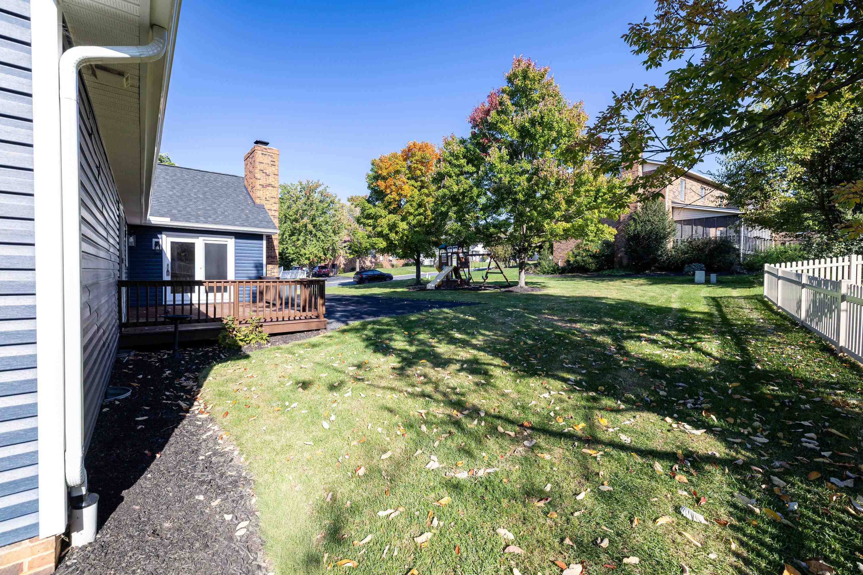 951 Mockingbird Dr photo 60