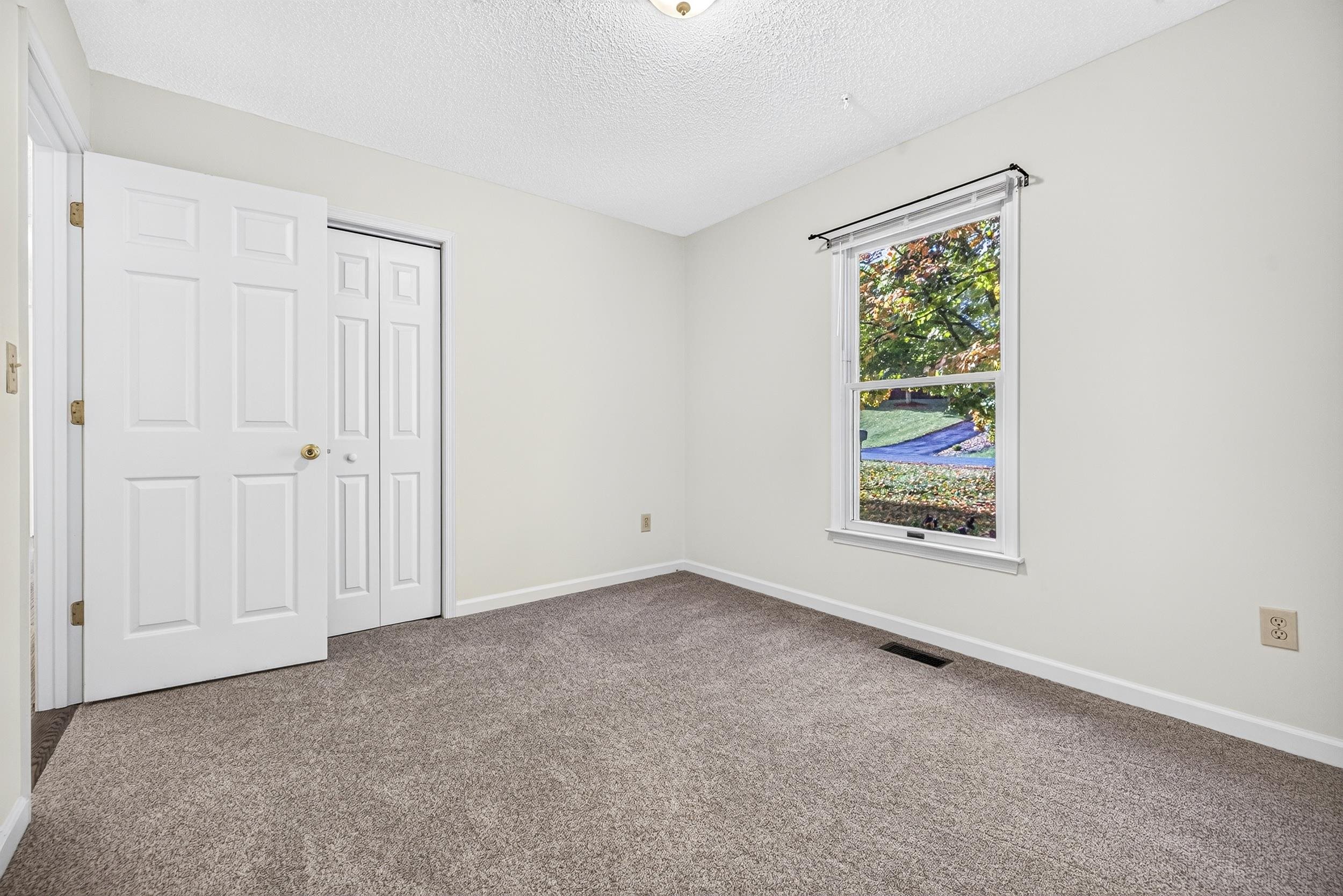 5908 W Donnagail Dr photo 31