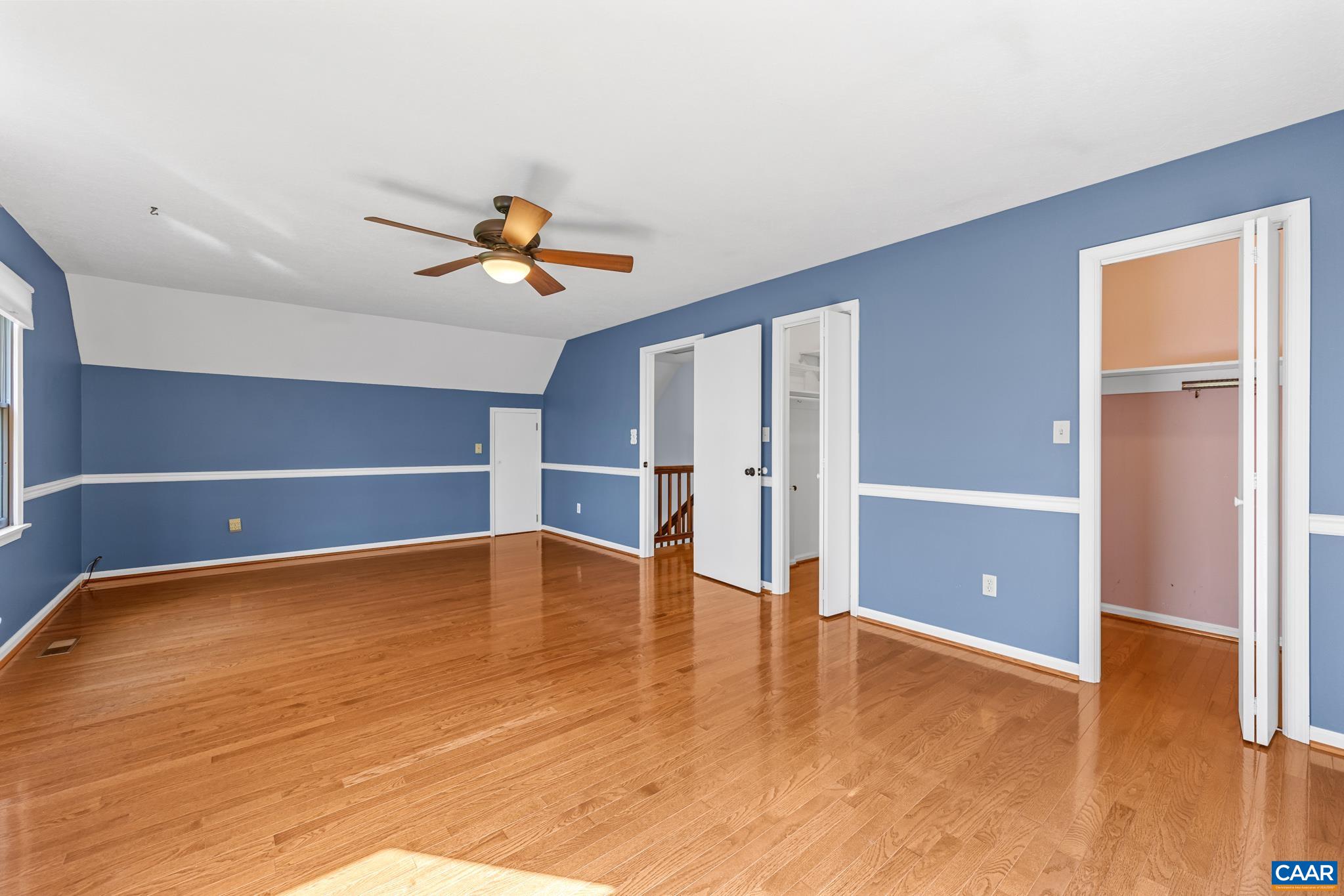 686 E F St photo 26