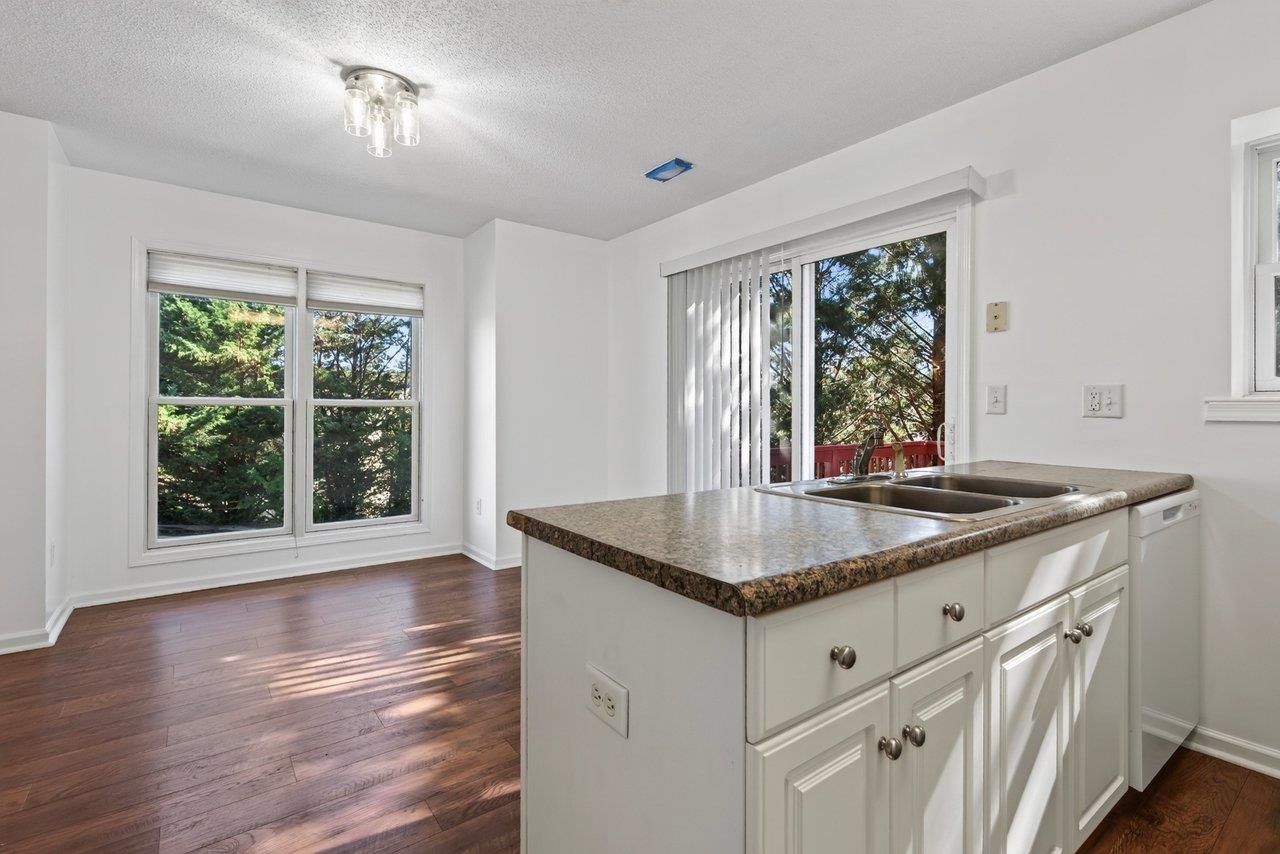 820 Camelot Ln photo 15