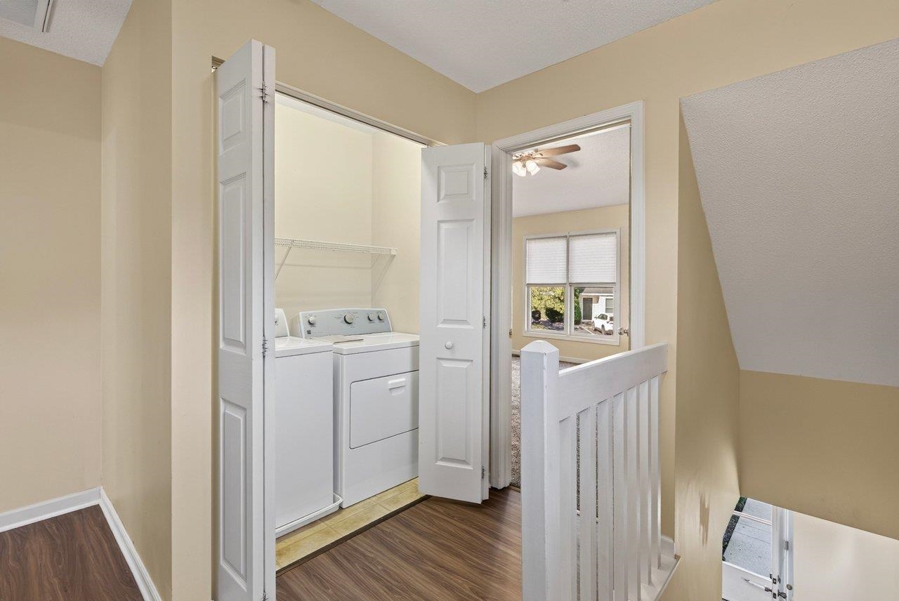 820 Camelot Ln photo 22