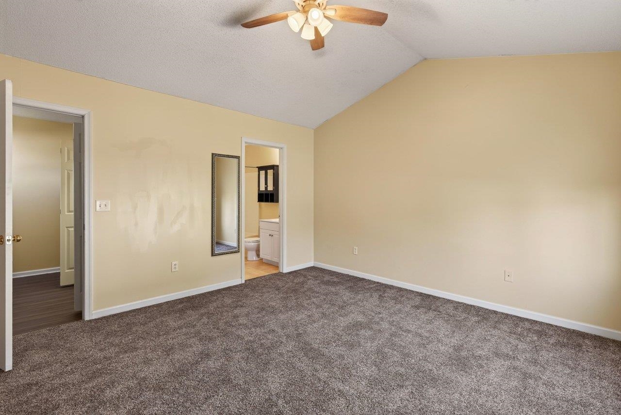 820 Camelot Ln photo 23