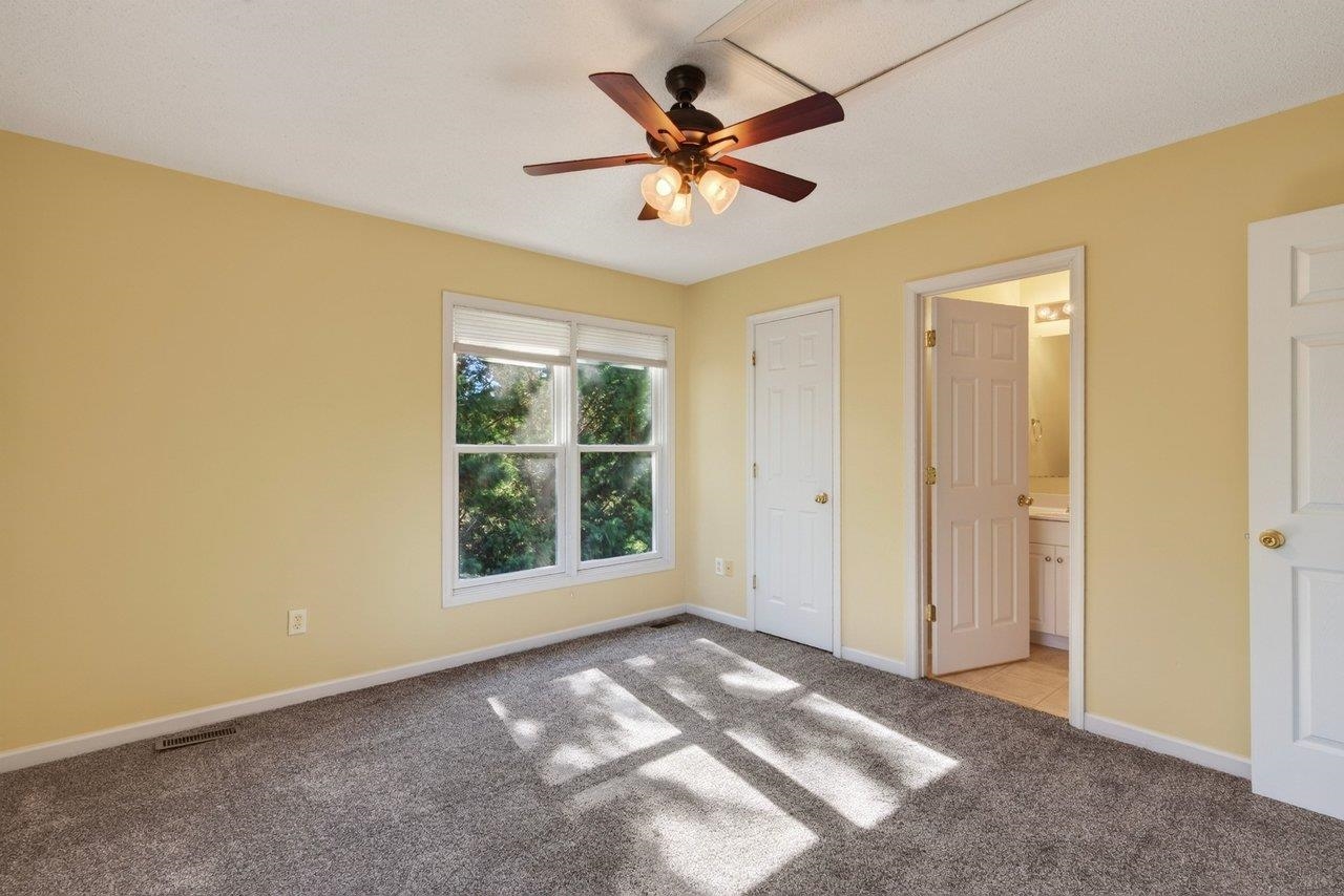 820 Camelot Ln photo 28