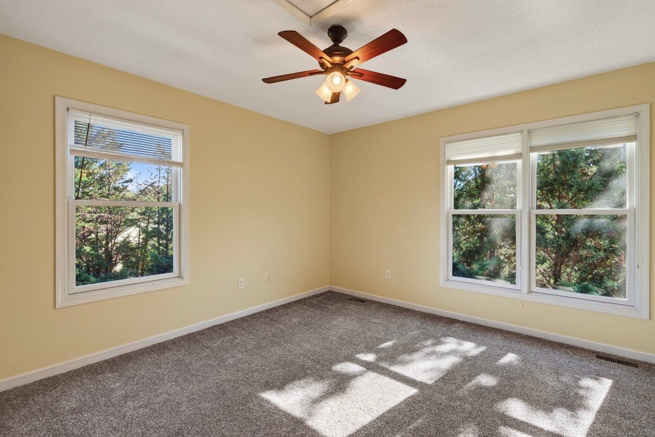 820 Camelot Ln photo 29