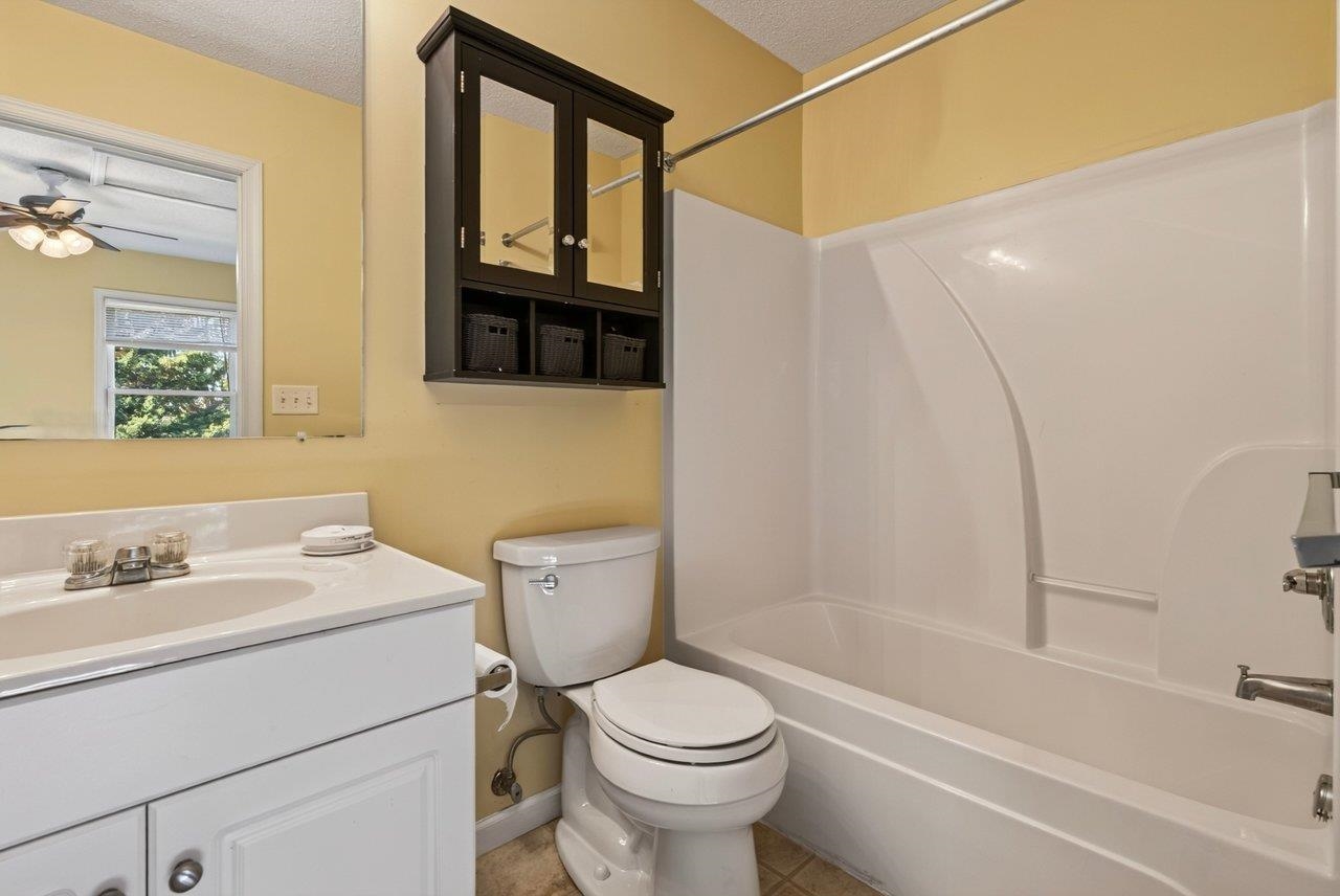 820 Camelot Ln photo 32