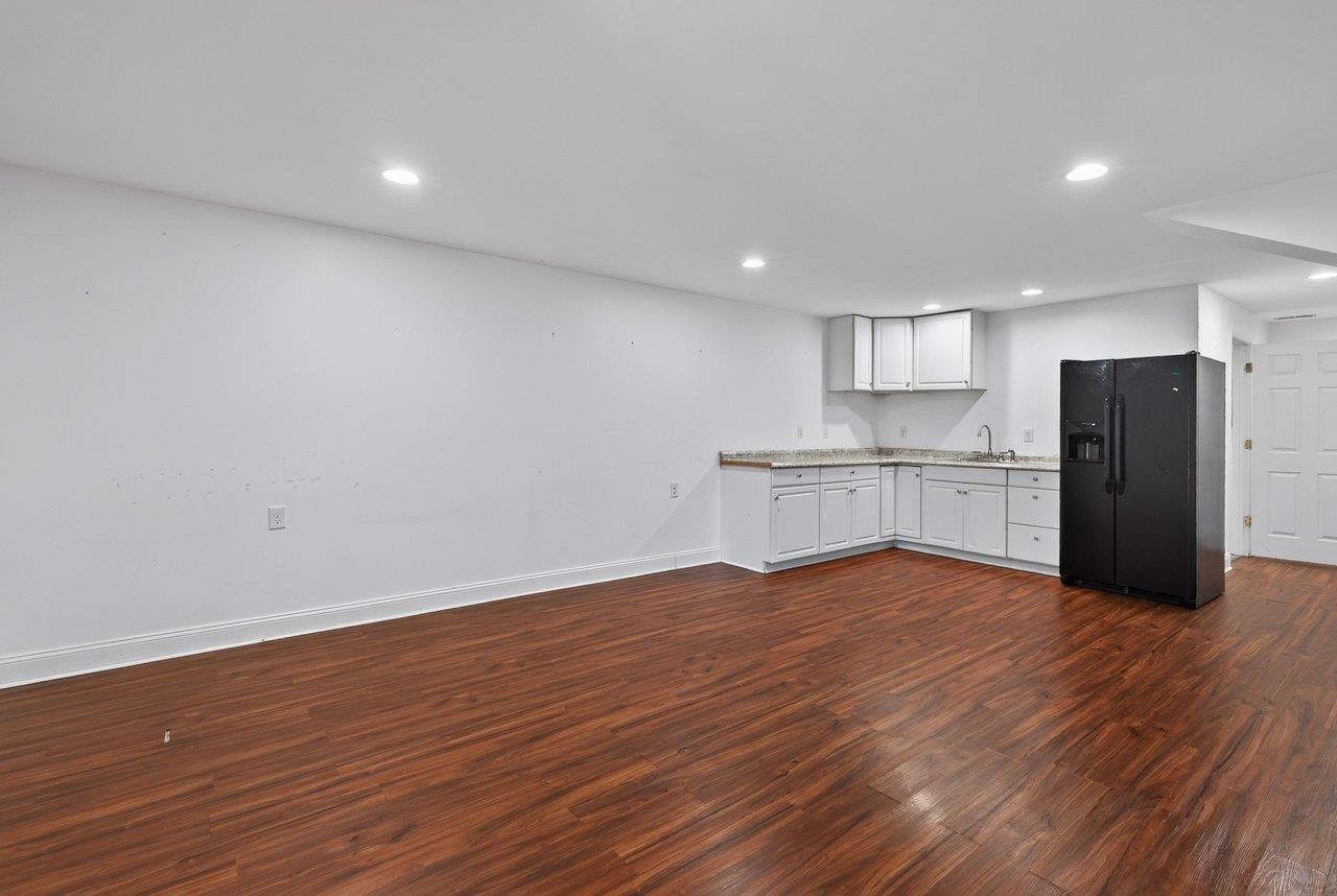 820 Camelot Ln photo 34
