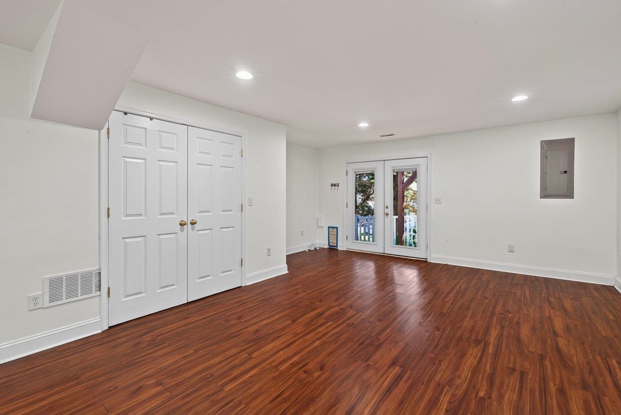 820 Camelot Ln photo 36