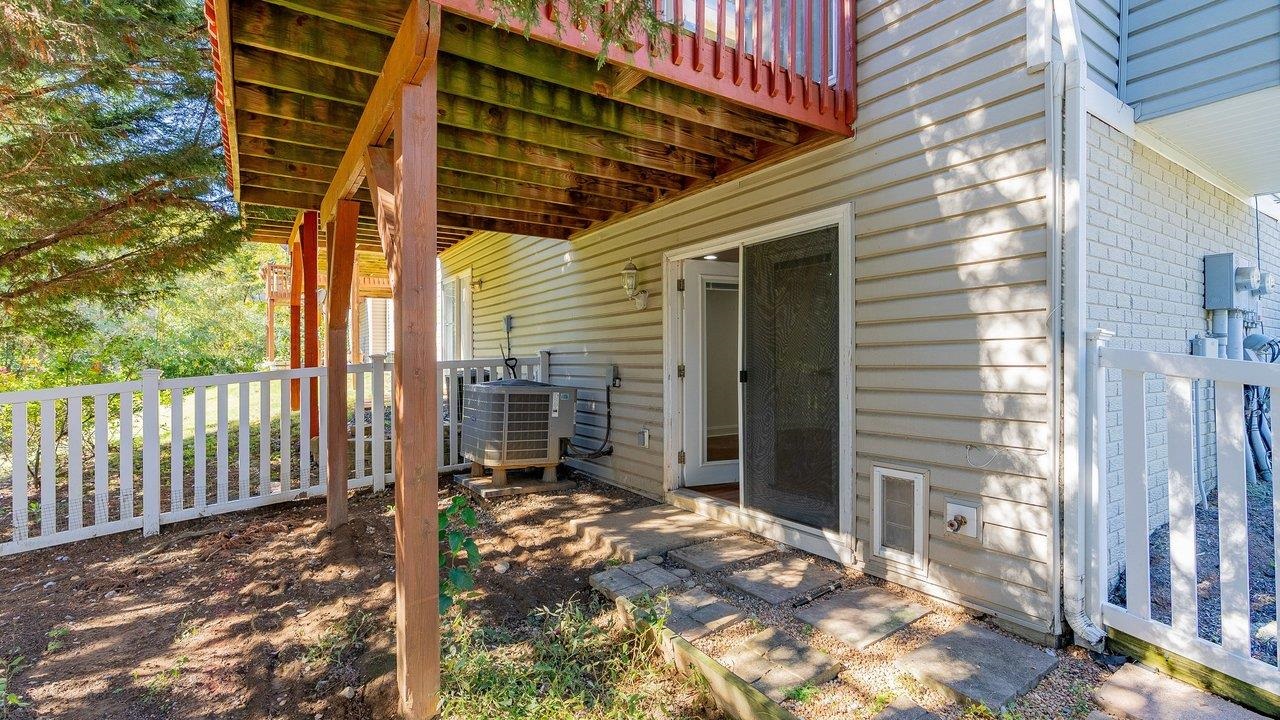 820 Camelot Ln photo 42