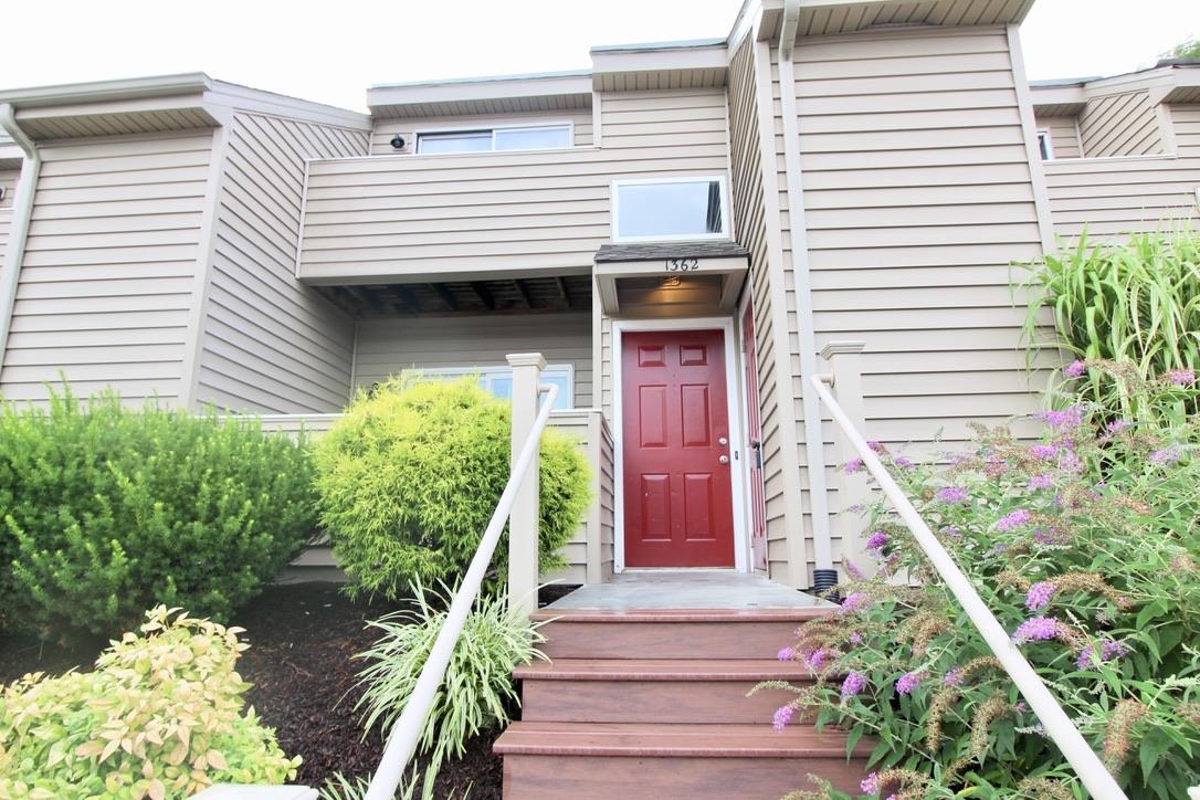 1362 Bradley Dr