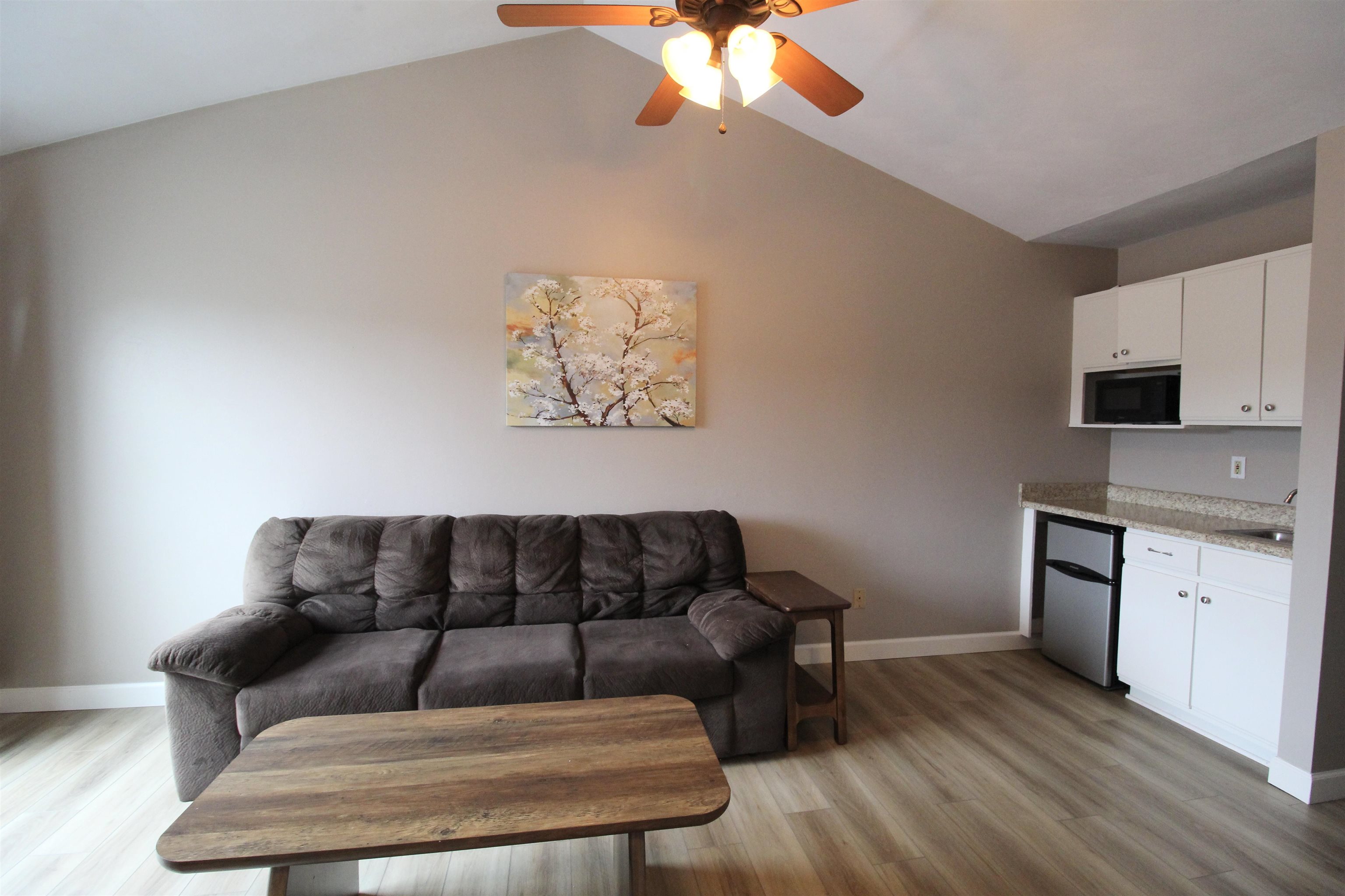 1362 Bradley Dr photo 14