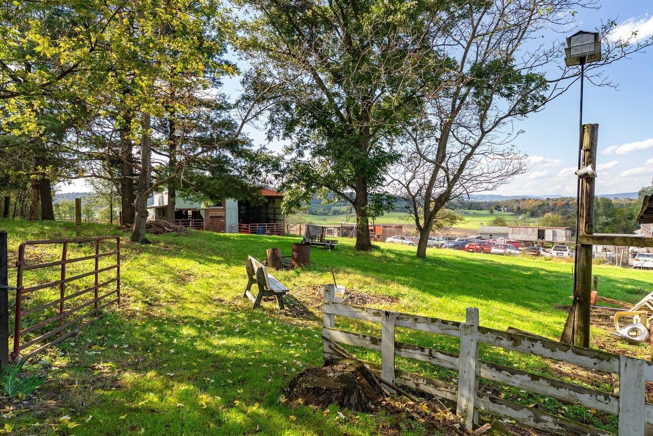 2301 Mayland Rd photo 61