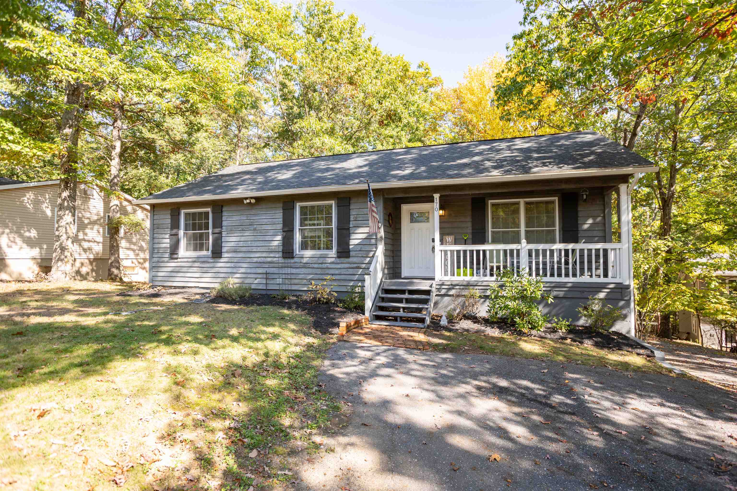170 Pleasant Ln