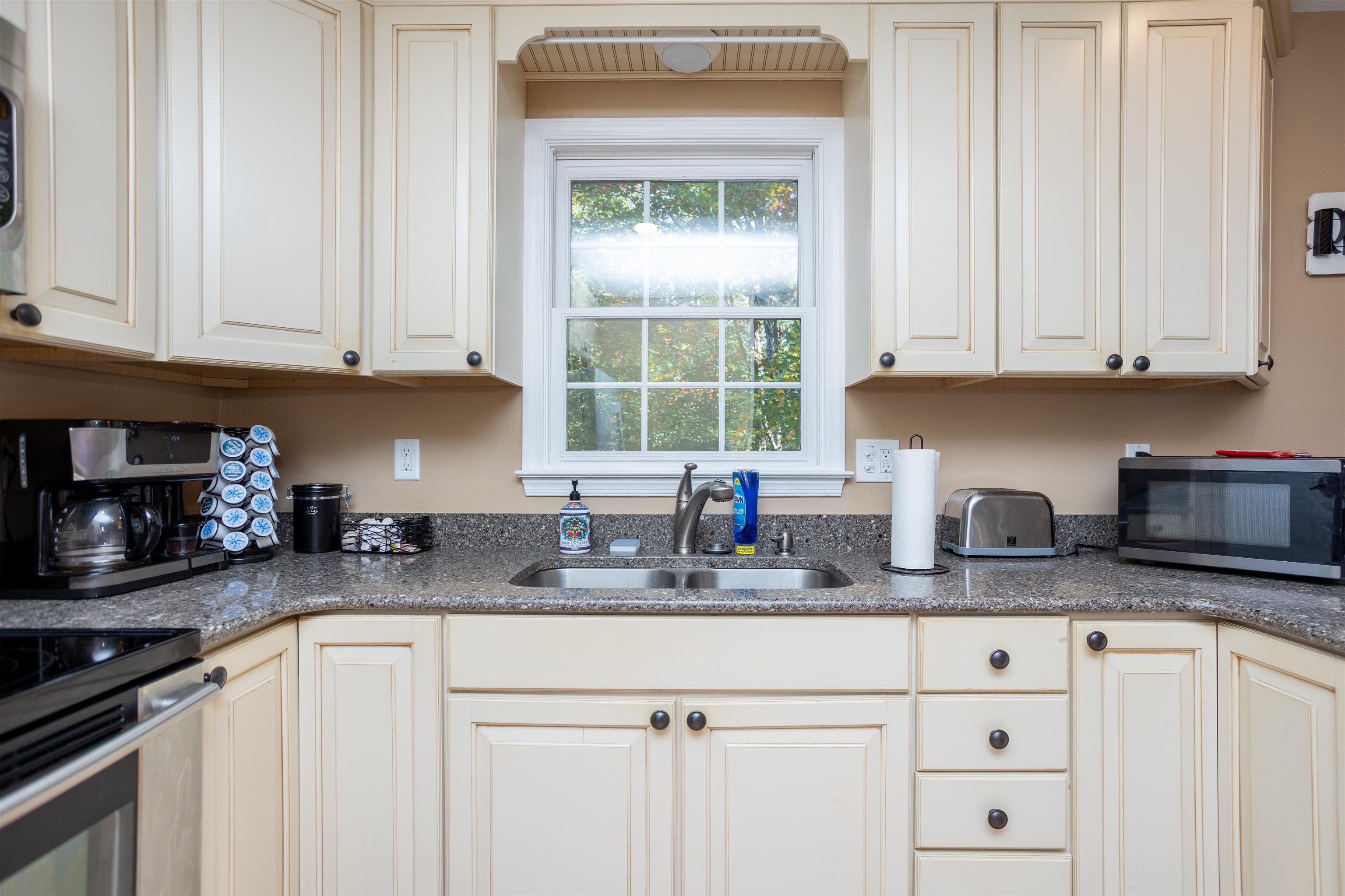 170 Pleasant Ln photo 18