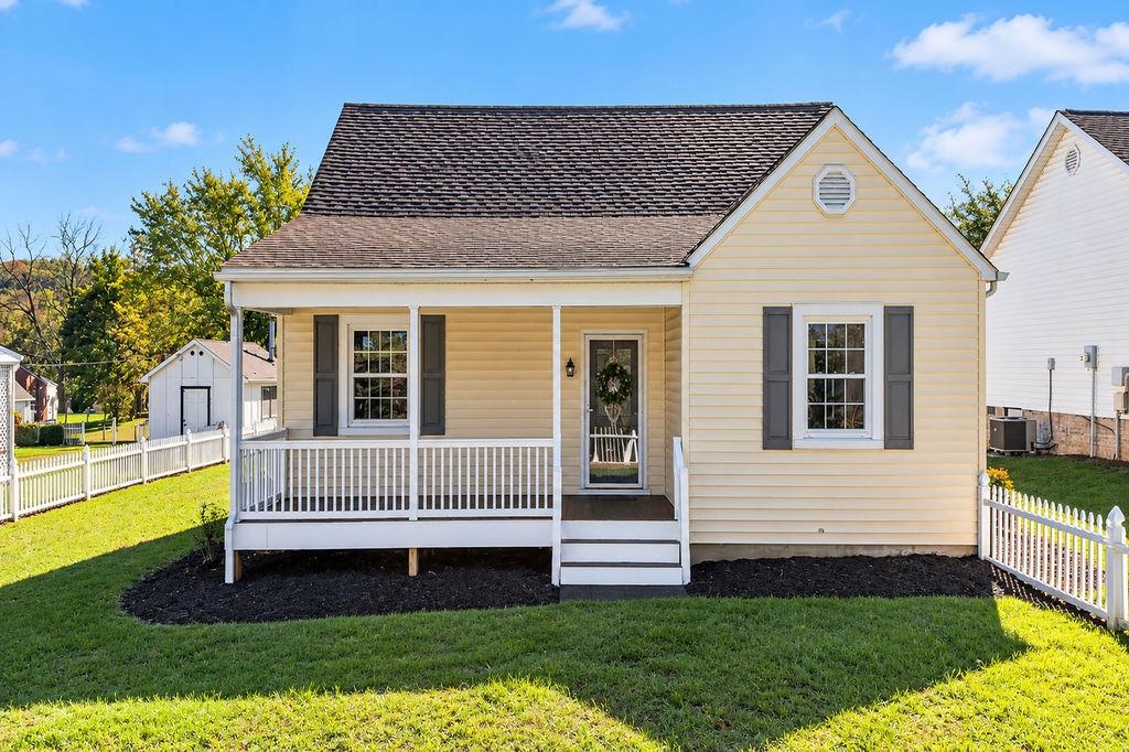 1516 Lyndhurst Rd, Waynesboro, VA 22980 - photo 2