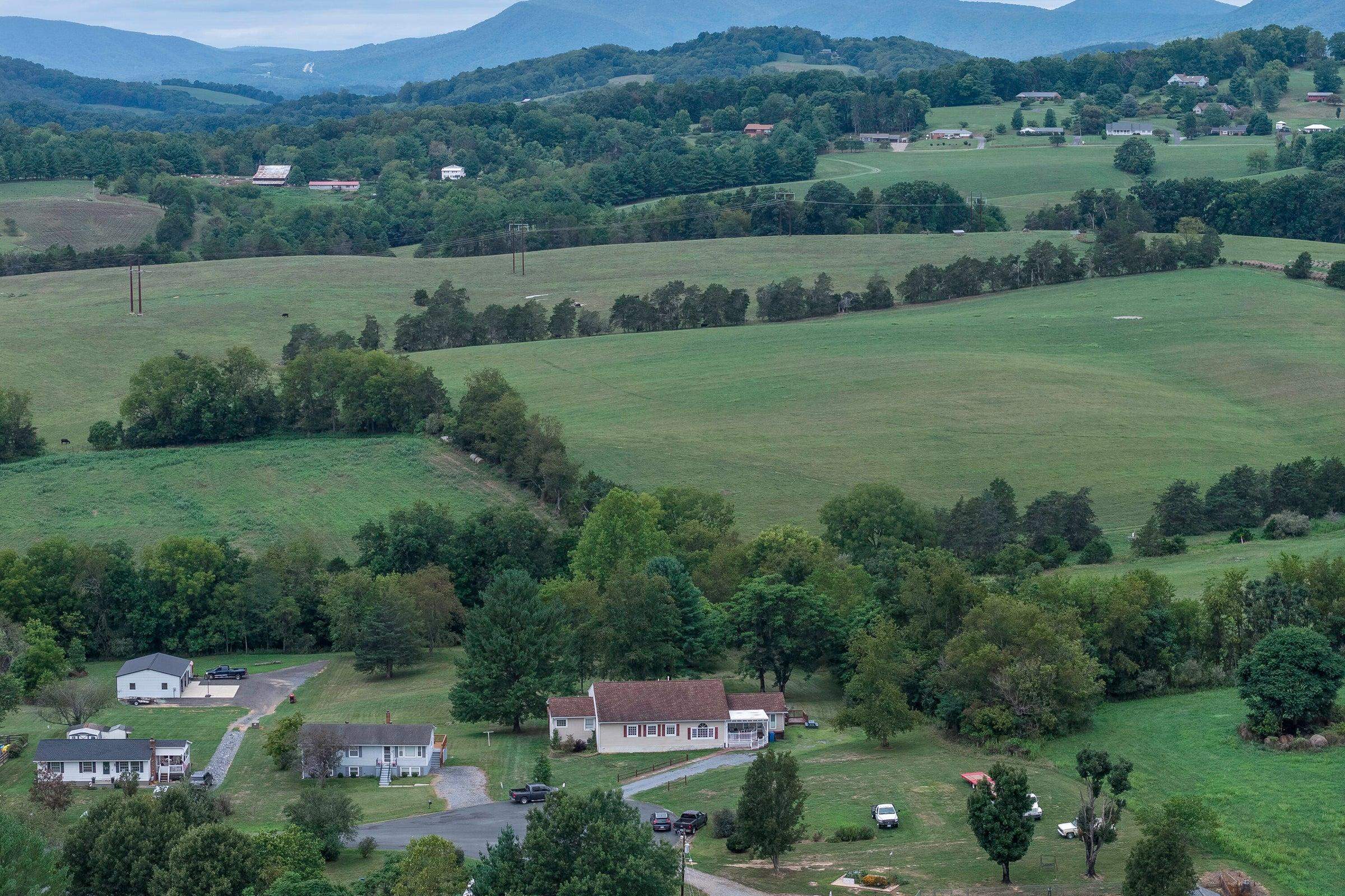 149 Appalachian Rise, Lexington, VA 24450 - photo 2