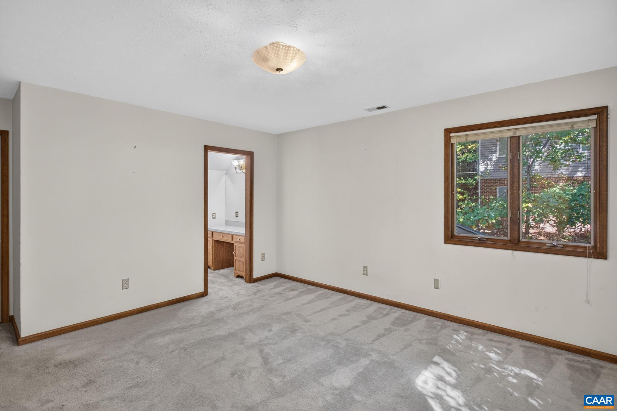 1156 Springfield Dr photo 22