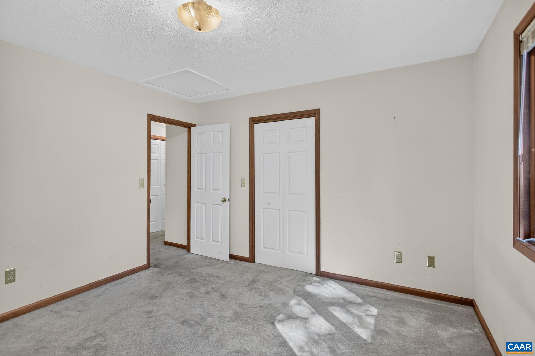 1156 Springfield Dr photo 25