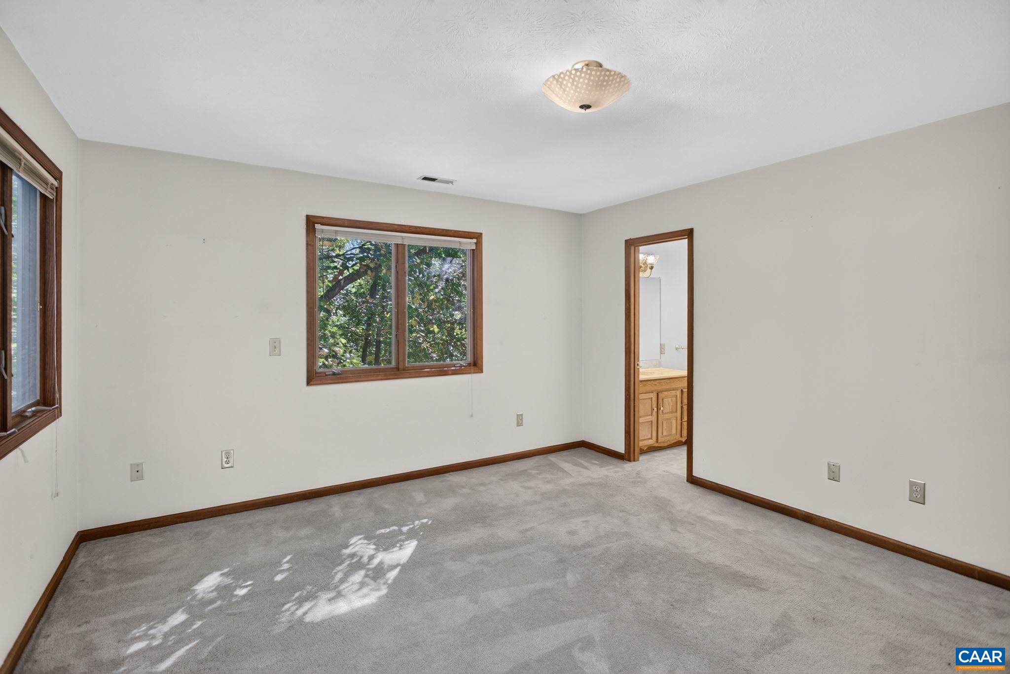 1156 Springfield Dr photo 29