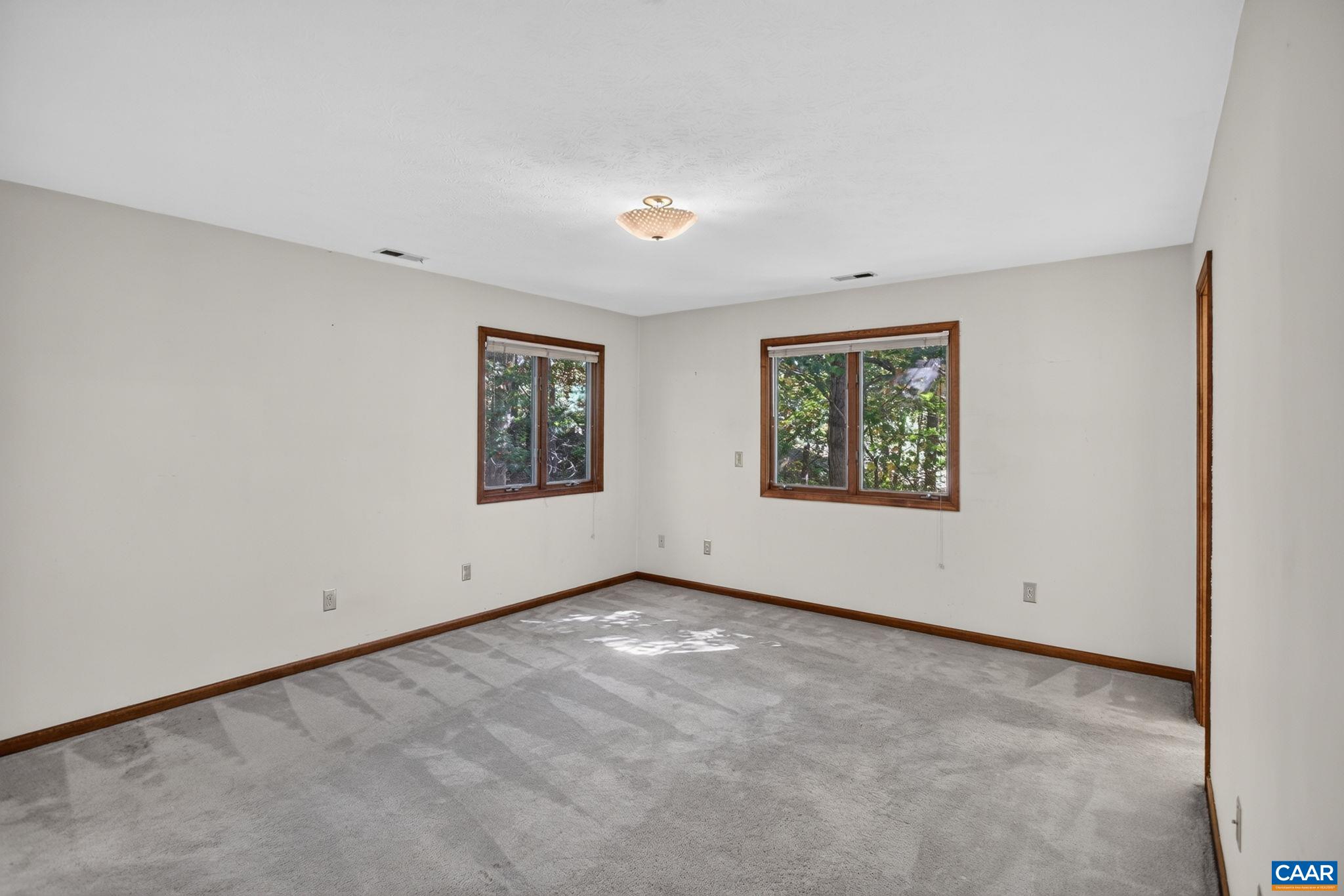 1156 Springfield Dr photo 30