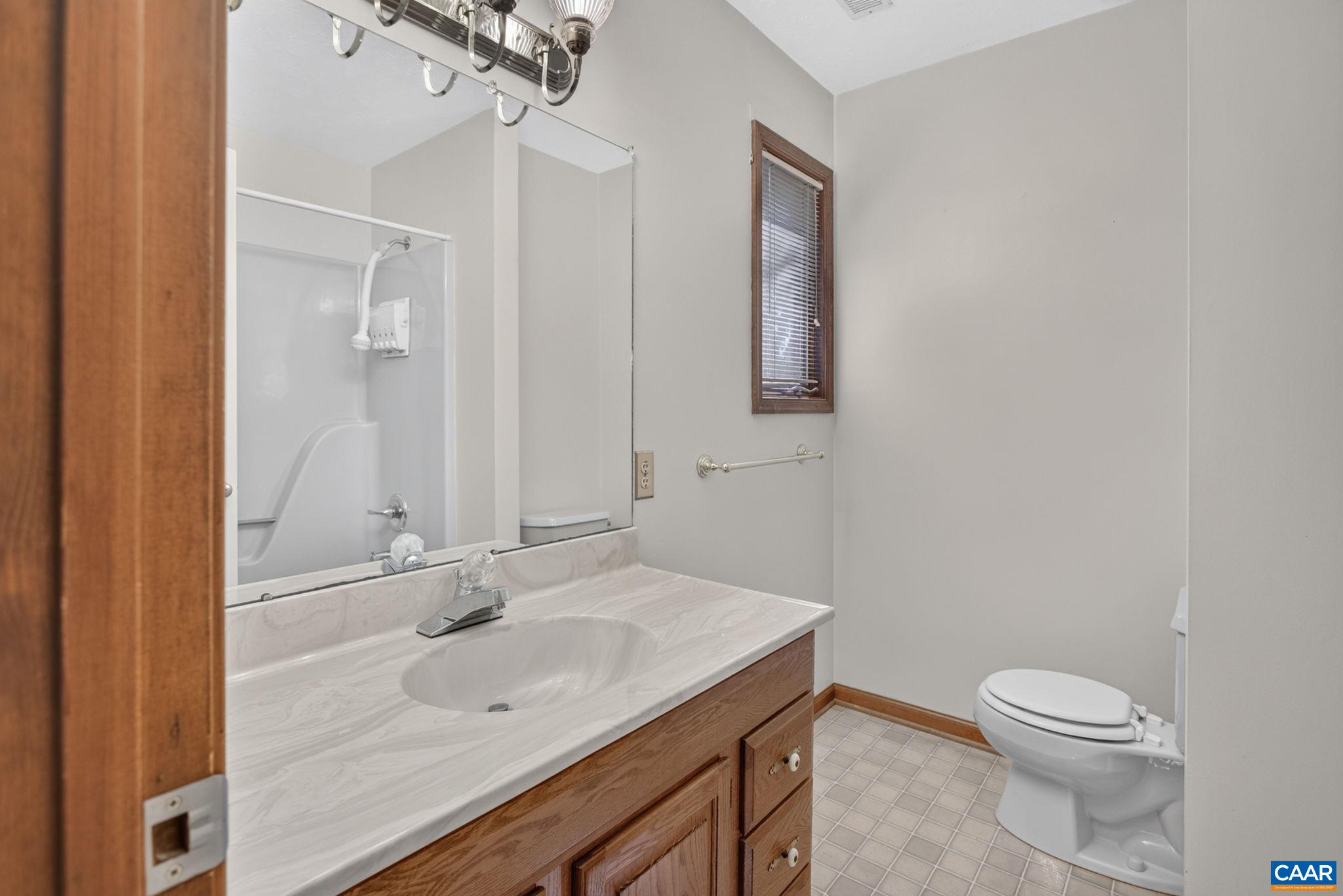 1156 Springfield Dr photo 32