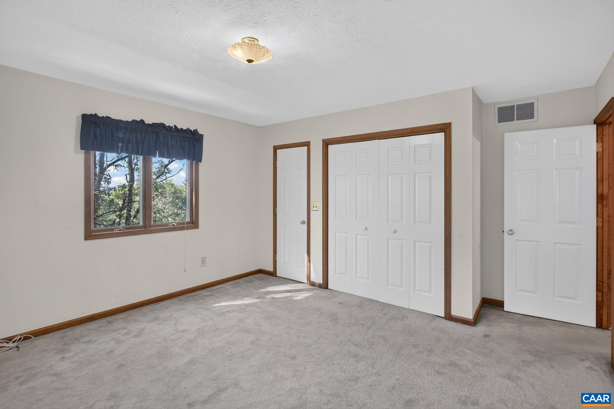 1156 Springfield Dr photo 36