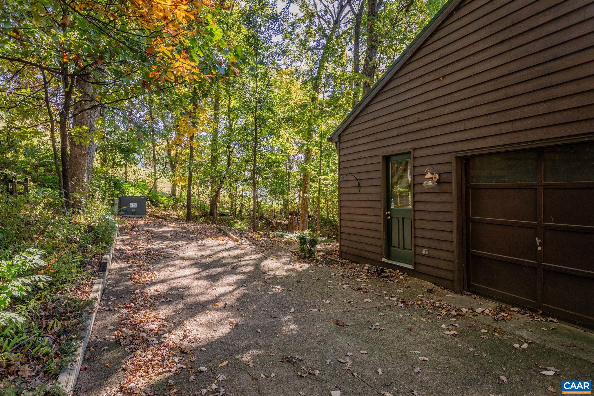 1156 Springfield Dr photo 59