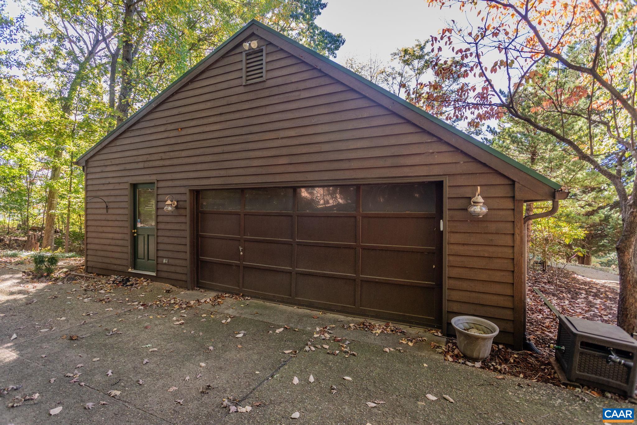 1156 Springfield Dr photo 60