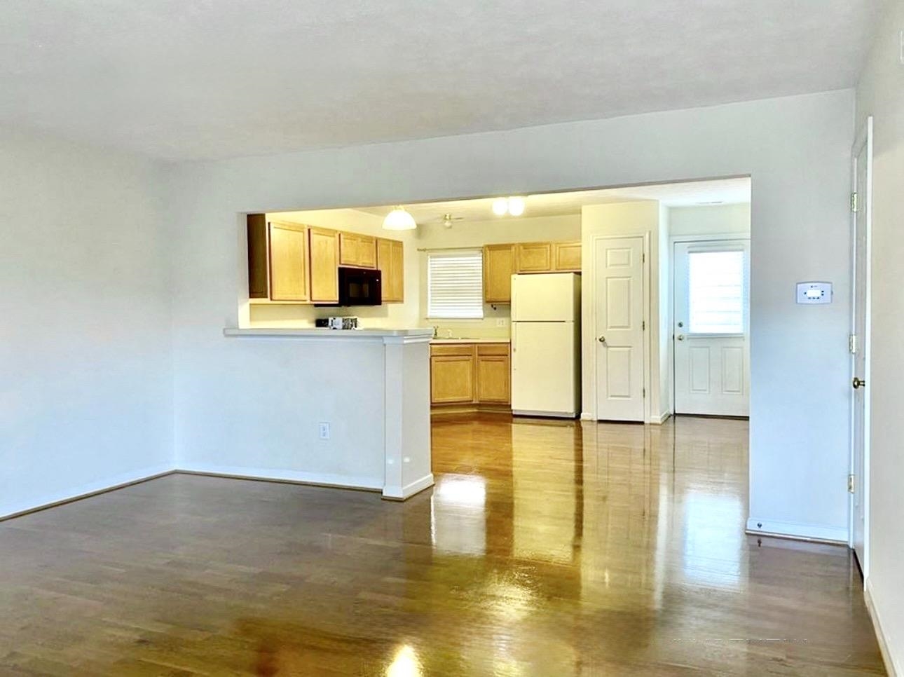1271 Old Richmond Cir photo 3