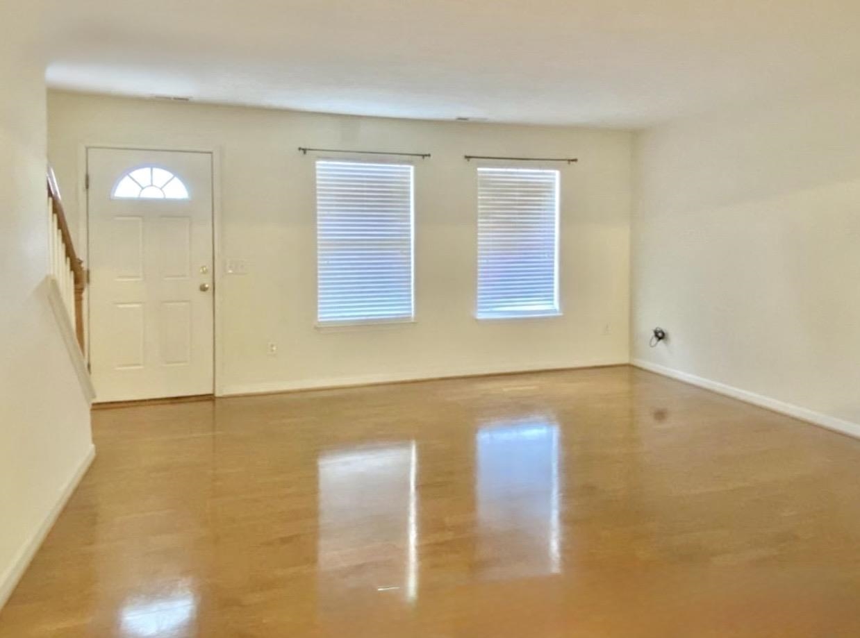 1271 Old Richmond Cir photo 4