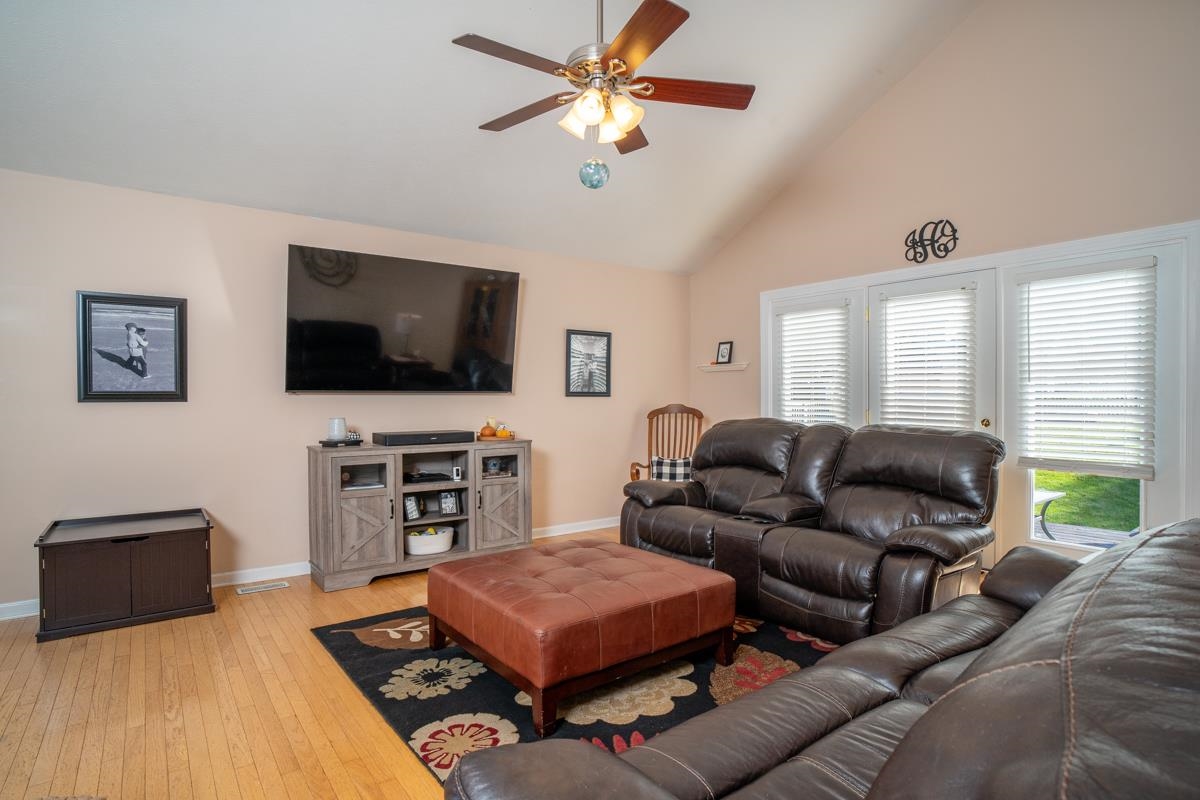 5920 Houndschase Ln photo 13