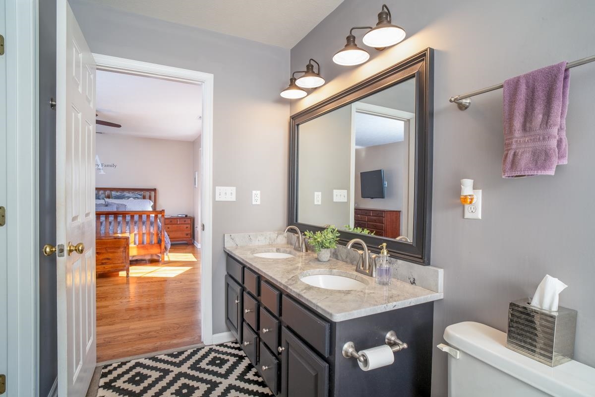 5920 Houndschase Ln photo 21