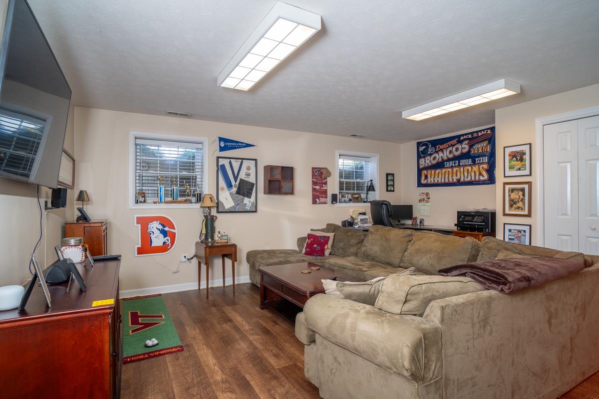 5920 Houndschase Ln photo 30