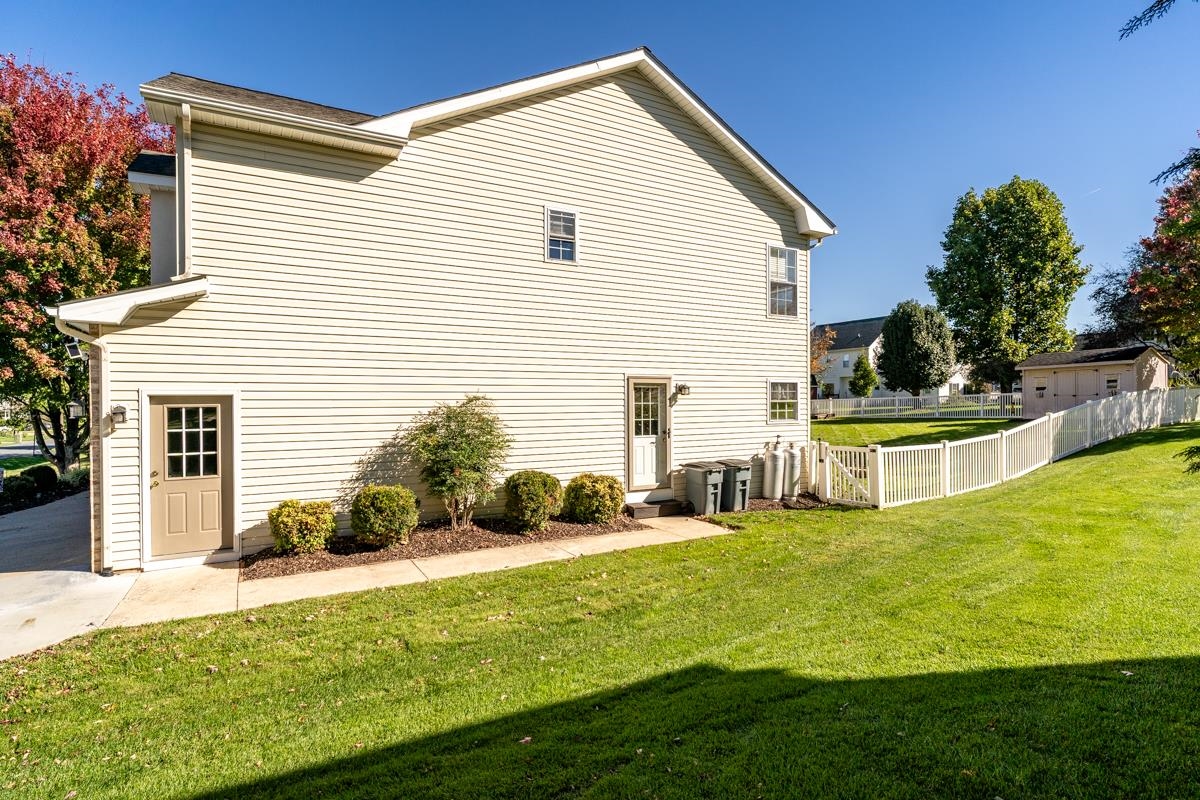 5920 Houndschase Ln photo 40