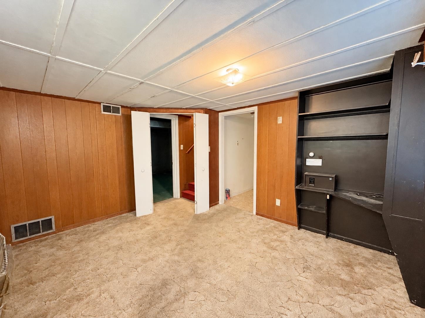 1041 Moore St photo 10