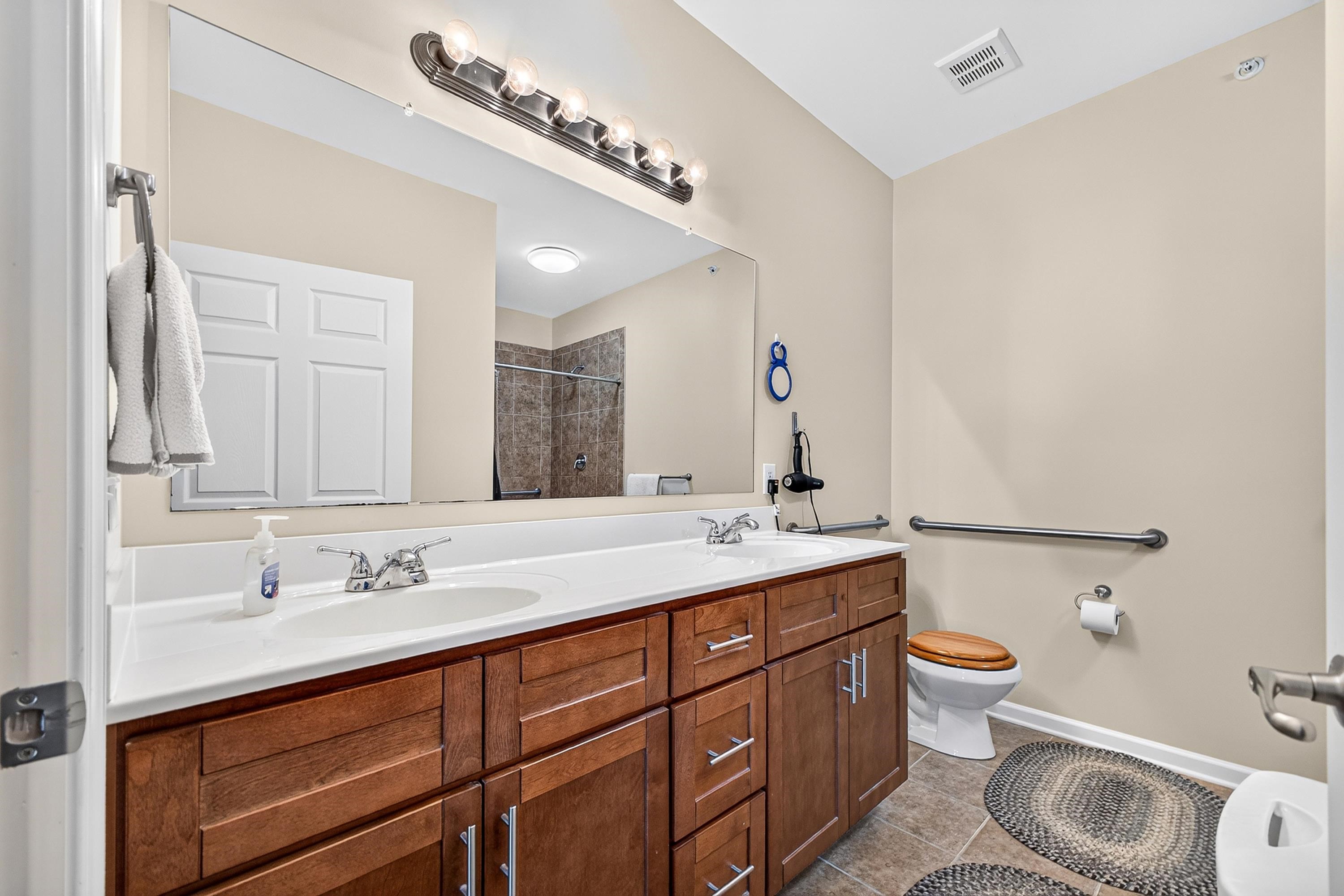 1290 Constitution Ct photo 27