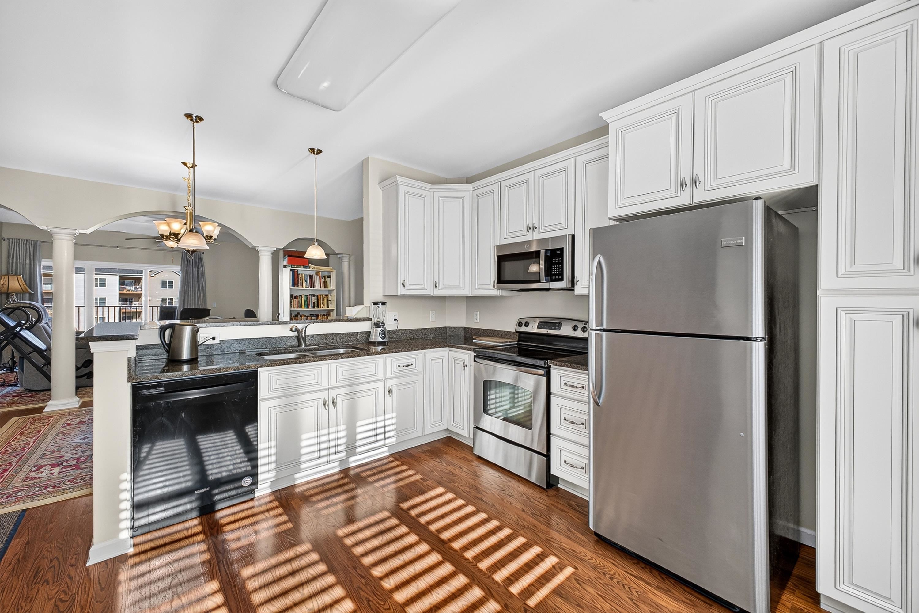 1290 Constitution Ct photo 3