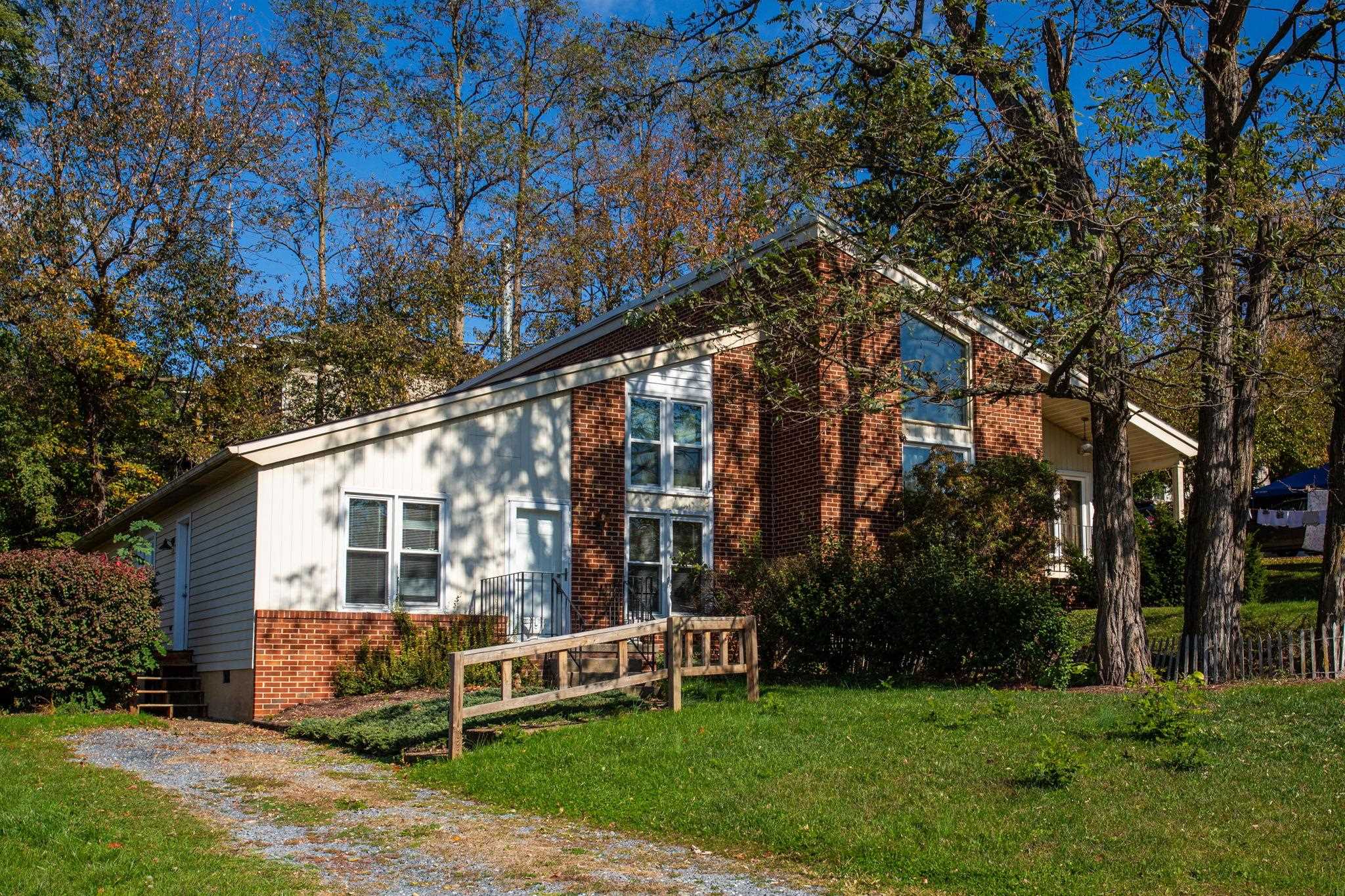1175 Rosedale Dr