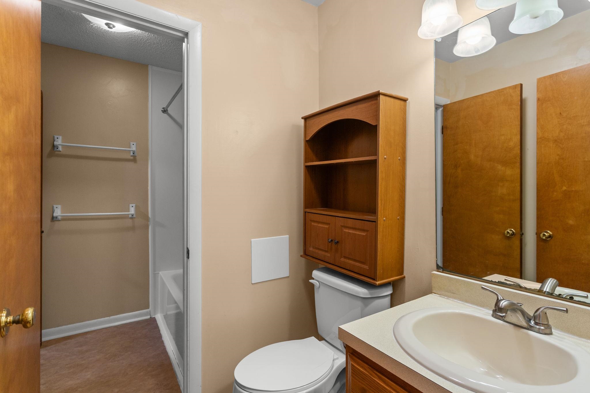 1175 Rosedale Dr photo 11