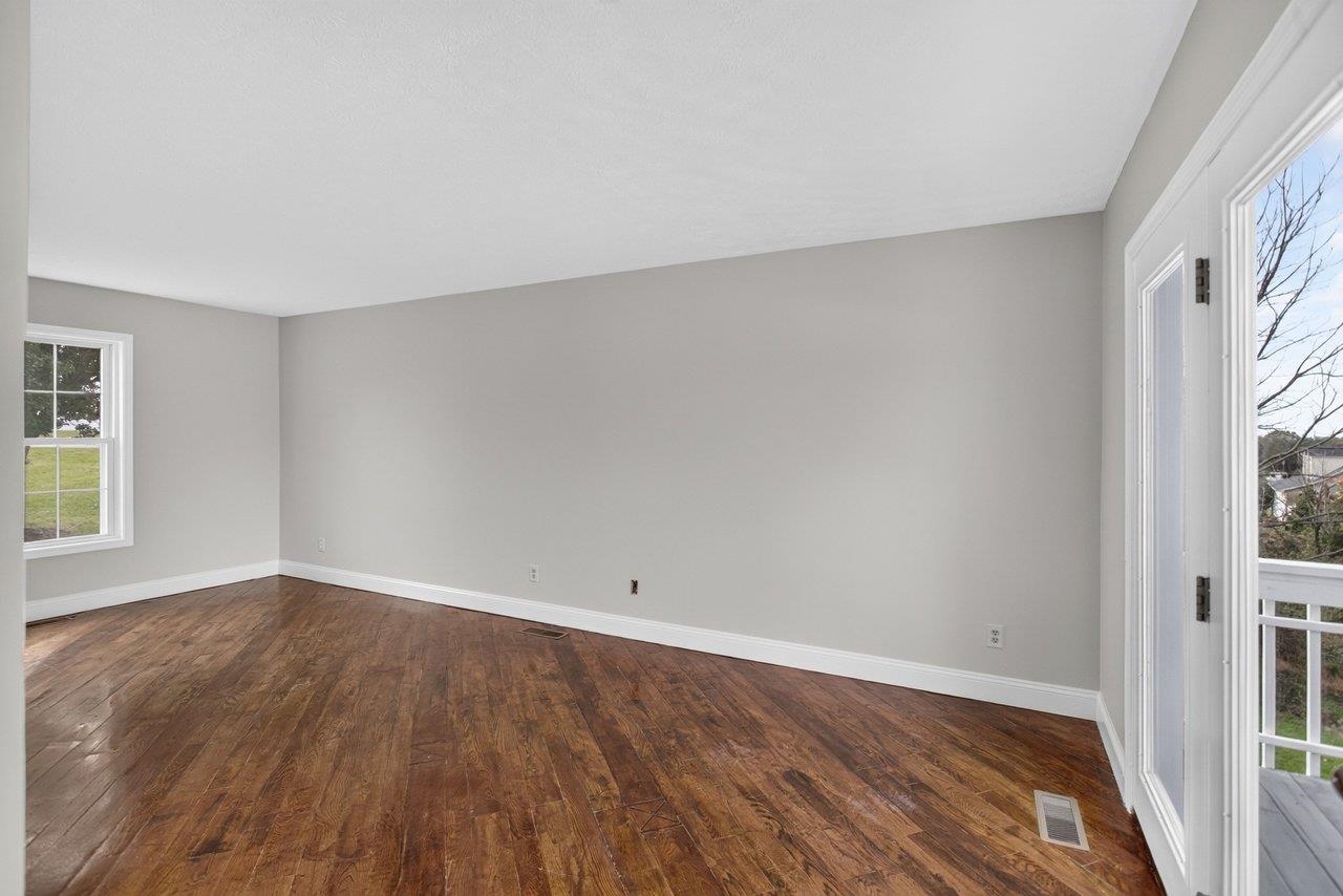 752 Boyers Rd photo 35