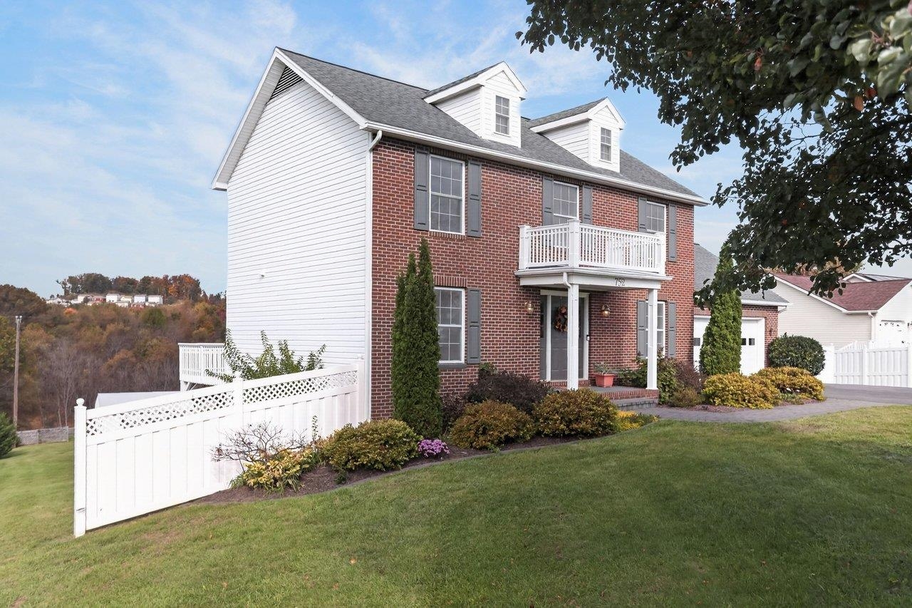 752 Boyers Rd photo 5