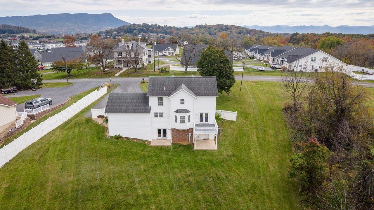 752 Boyers Rd photo 7