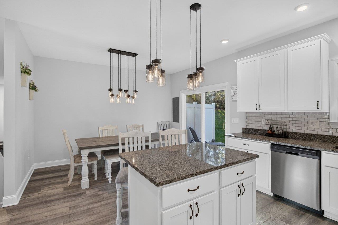 1080 Bluemoon Dr photo 15