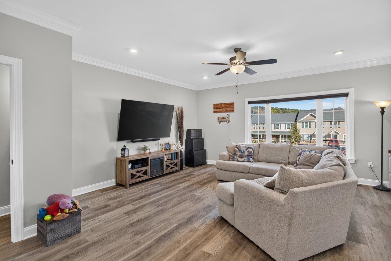 1080 Bluemoon Dr photo 21