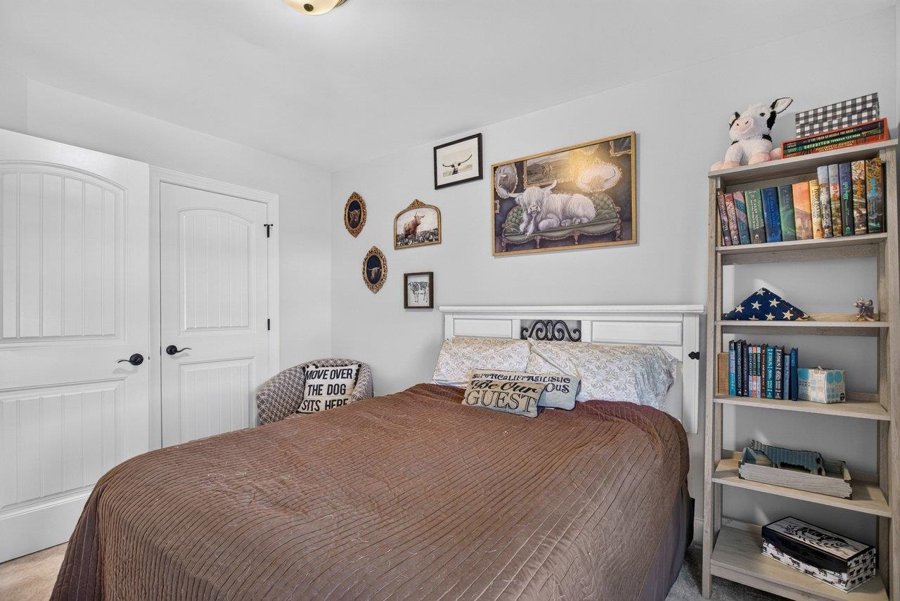1080 Bluemoon Dr photo 30