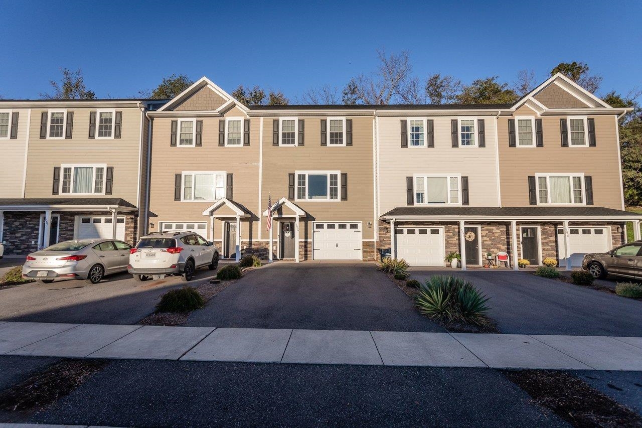 1080 Bluemoon Dr photo 4