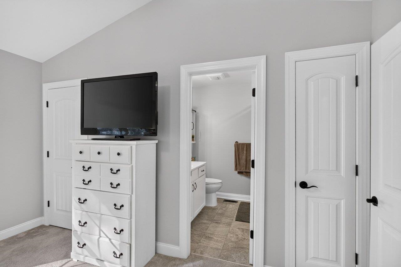 1080 Bluemoon Dr photo 43